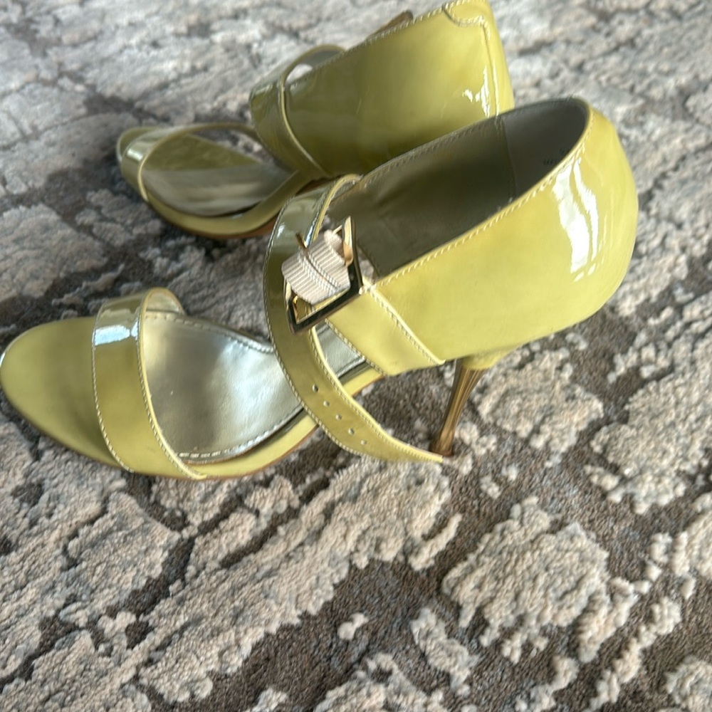 women's in very good condition size 8